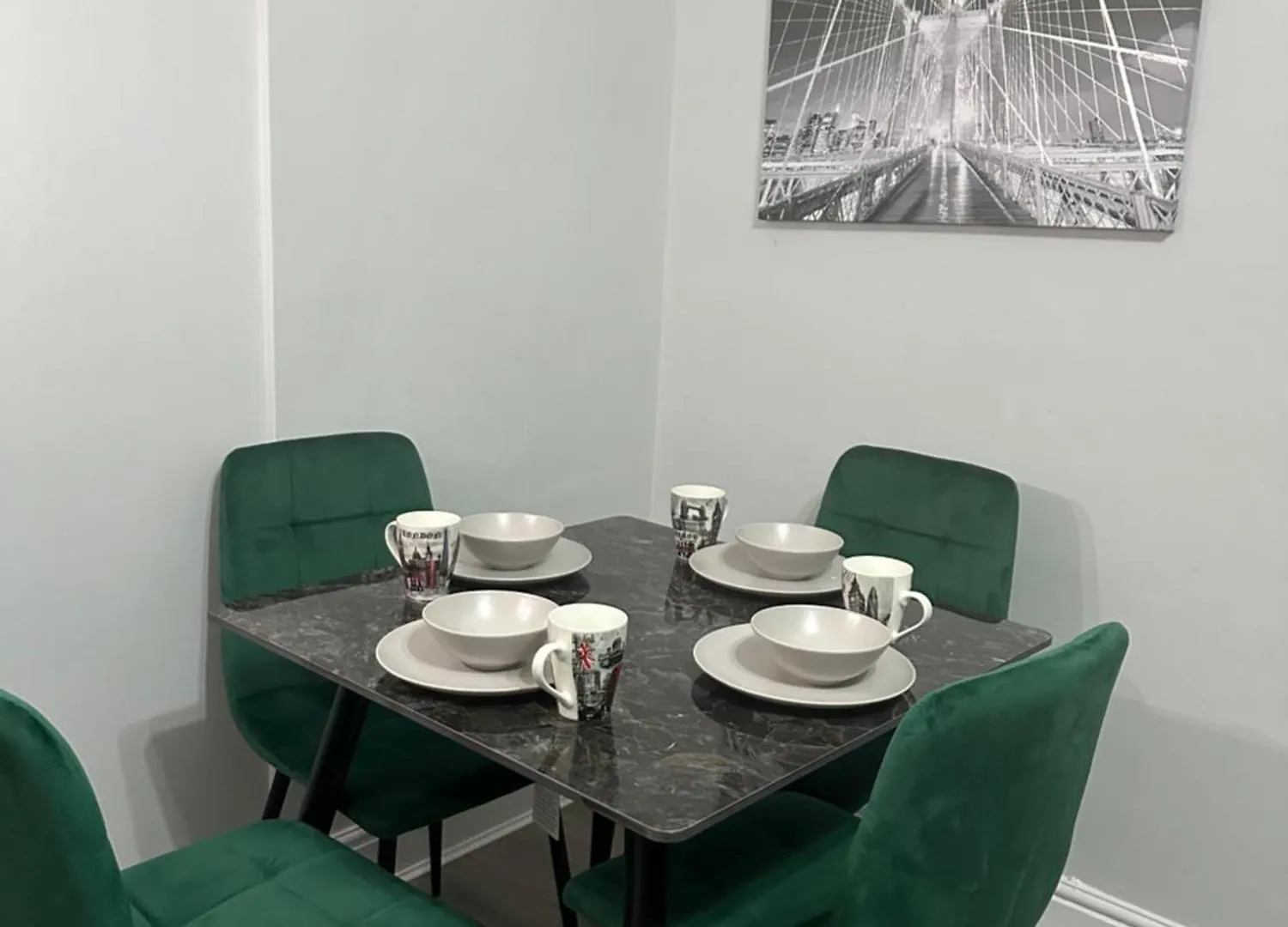 Tranquil Stays At 3 Bedroom House In Dagenham Apartment