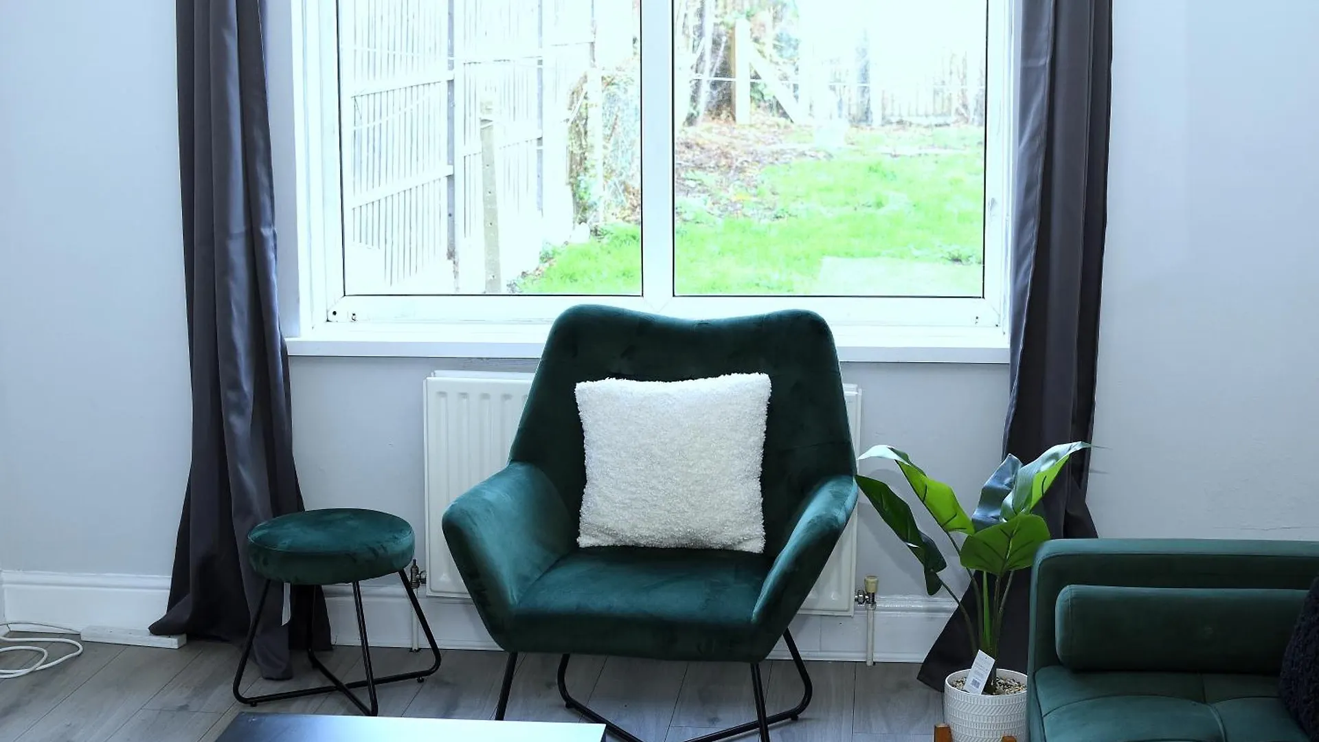 Tranquil Stays At 3 Bedroom House In Dagenham