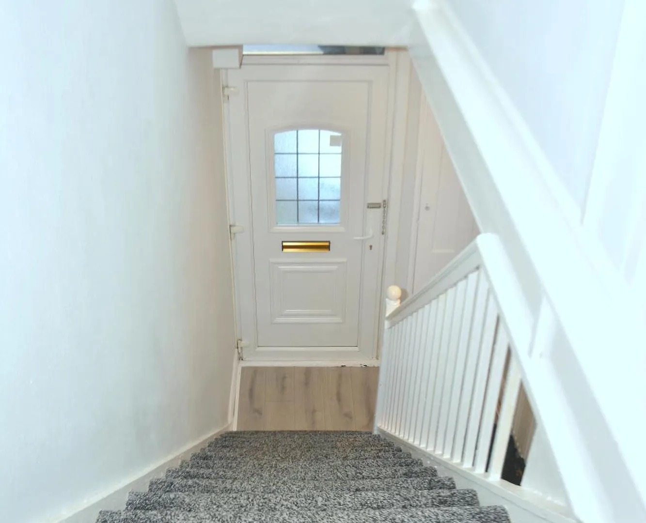Tranquil Stays At 3 Bedroom House In Dagenham Apartment