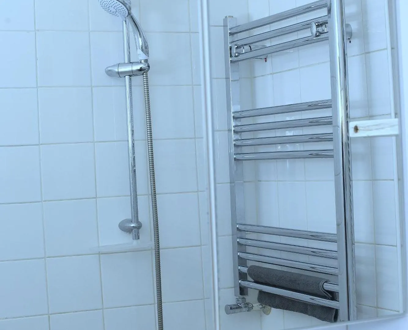 Tranquil Stays At 3 Bedroom House In Dagenham
