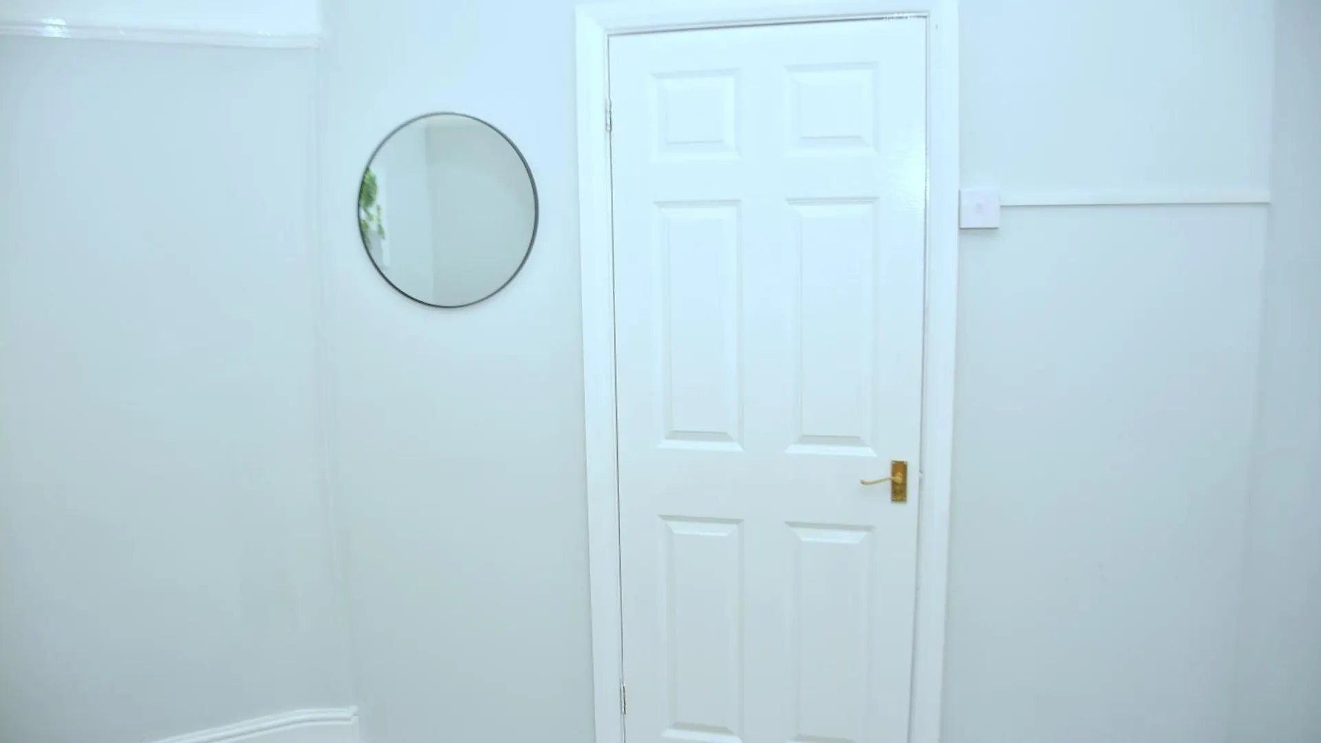 Apartment Tranquil Stays At 3 Bedroom House In Dagenham